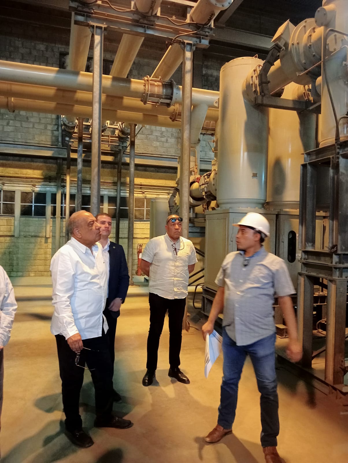 وزير الكهرباء يتفقد محطة محولات باسوس ومحطة توليد شبرا الخيمة